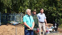 В селе Подгорное простились с военнослужащим, погибшим на Украине