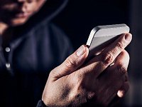 Телефонные мошенники могут обмануть любого, кто не кладёт трубку