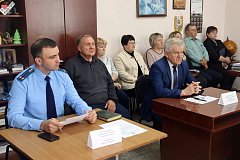 Депутаты избрали кандидатов на районную Доску почета