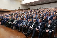 Приоритет власти – работать и жить ради людей