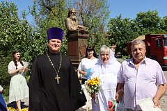 На территории храма Рождества Христова прошел семейный праздник