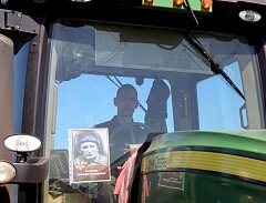 Фото фронтовиков воодушевляют в трудовые будни