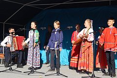 На центральной площади отметили День рождения Романовки