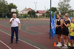 В Романовке школьники и ветераны спорта спортивными состязаниями отметили День физкультурника