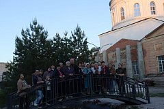 Настоятель храма Рождества Христова встретился с волонтерами