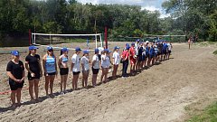 В Большом Карае прошел региональный фестиваль по пляжному волейболу