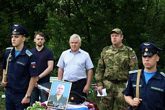 Большекарайцы простились с бойцом СВО