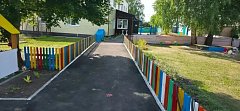 Панков: В Романовском районе завершилось благоустройство территорий школ и детсадов
