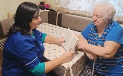 В КЦСОН реализуется технология «Мобильная библиотека»