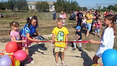 В Малом Щербедино открыли игровой комплекс для детей