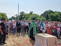 Установлен и освящен крест в память о погибших бойцах спецоперации