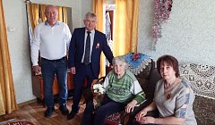 Ветераны района принимали поздравления