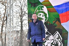 10 тысяч саратовцев пришли поддержать российских солдат