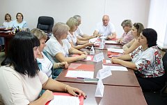 Депутаты избрали кандидатов на районную Доску почета