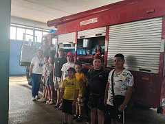 Сотрудники социального центра провели увлекательную экскурсию в пожарную часть