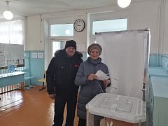 Голосуем за стабильность –участие в выборах в районе принимает старшее поколение