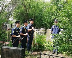 Жители села Большой Карай простились с воином