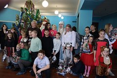 Глава района посетил детскую елку