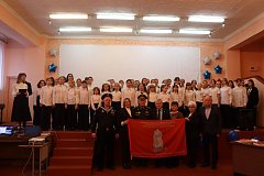 Романовской школе передано Знамя Победы