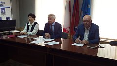 Обсудили летний отдых школьников на совещании в администрации района