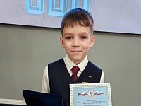 Энгельсский первоклассник награжден за поддержку бойцов СВО