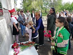 В Подгорном открыли памятную доску бойцу СВО
