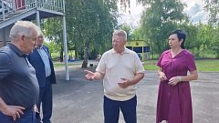 Панков побывал в селе Большой Карай, где жители предлагают обустроить летний лагерь