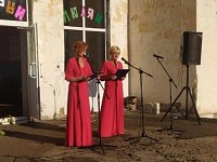 Творческая бригада РДК порадовала зрителей любимыми песнями