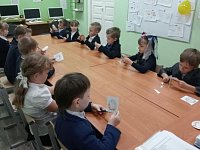 Дети подготовили подарки для пожилых людей