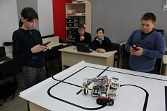   В Усть-Щербединской школе прошли традиционные соревнования по робототехнике