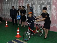 В лагере «Колос» провели занятие с детьми по правилам дорожного движения