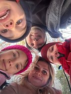 Очаровательная женщина и многодетная мама Марина Педанова