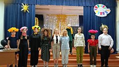 Юные актеры показали спектакль