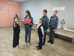 Юные друзья полиции проводят мероприятия с обучающимися школы