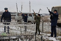 Жители с. Подгорное простились с военнослужащим