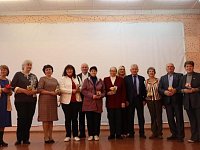 В Романовской СОШ торжественно наградили педагогов