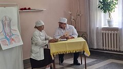 Театр «Линия» показал медикам спектакль о Святителе Луке