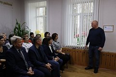 Члены партии «Единая Россия» провели приемы