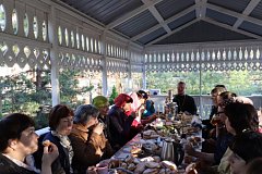 Настоятель храма Рождества Христова встретился с волонтерами