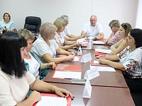 Депутаты избрали кандидатов на районную Доску почета