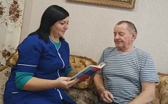 В КЦСОН реализуется технология «Мобильная библиотека»