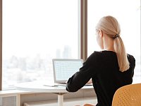 Лишилась средств при продаже дивана на сайте объявлений