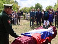 В селе Подгорное простились с бойцом, погибшим в зоне СВО