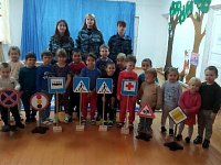 Ребята из ЮДП посетили детский сад «Колокольчик»