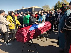 Состоялась церемония прощания с бойцом СВО