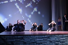 В Романовском РДК состоялся яркий и весенний, праздничный концерт для женщин