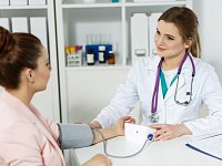 Заработная плата медработников сельской местности станет выше 100 тысяч рублей