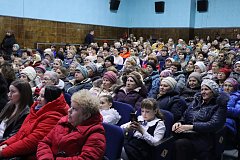 В Романовском РДК состоялся яркий и весенний, праздничный концерт для женщин