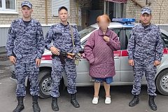 В Саратовской области сотрудники Росгвардии помогли вернуться домой потерявшейся пенсионерке