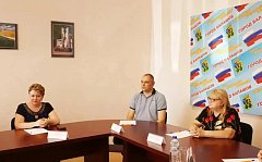 Панков обсудил с работниками почтовых отделений закон о поддержке «Почты России»
